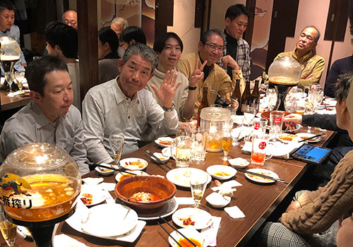 新年会会食の写真